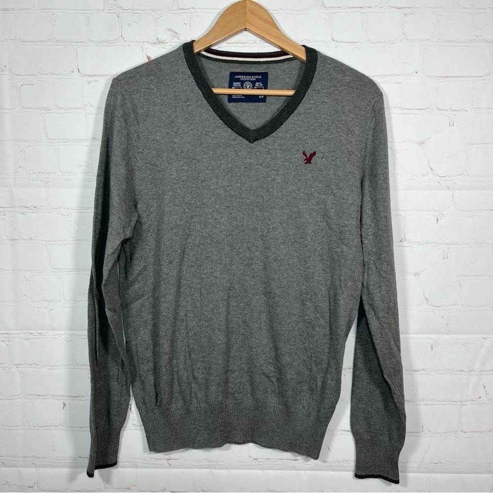 American Eagle Athletic Fit Sweater Mens Size Small Gray V Neck Cotton